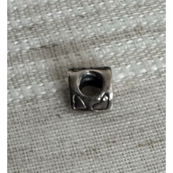 Chamilia Sterling Silver 925 Best Friend Half‎ Heart Charm - Picture 4 of 5